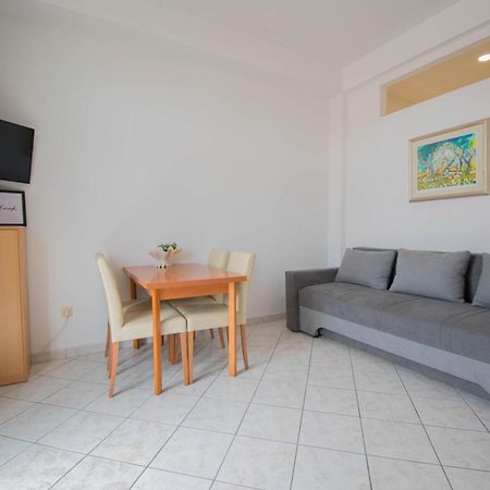 Apartments Manuela - Baska Voda Luaran gambar