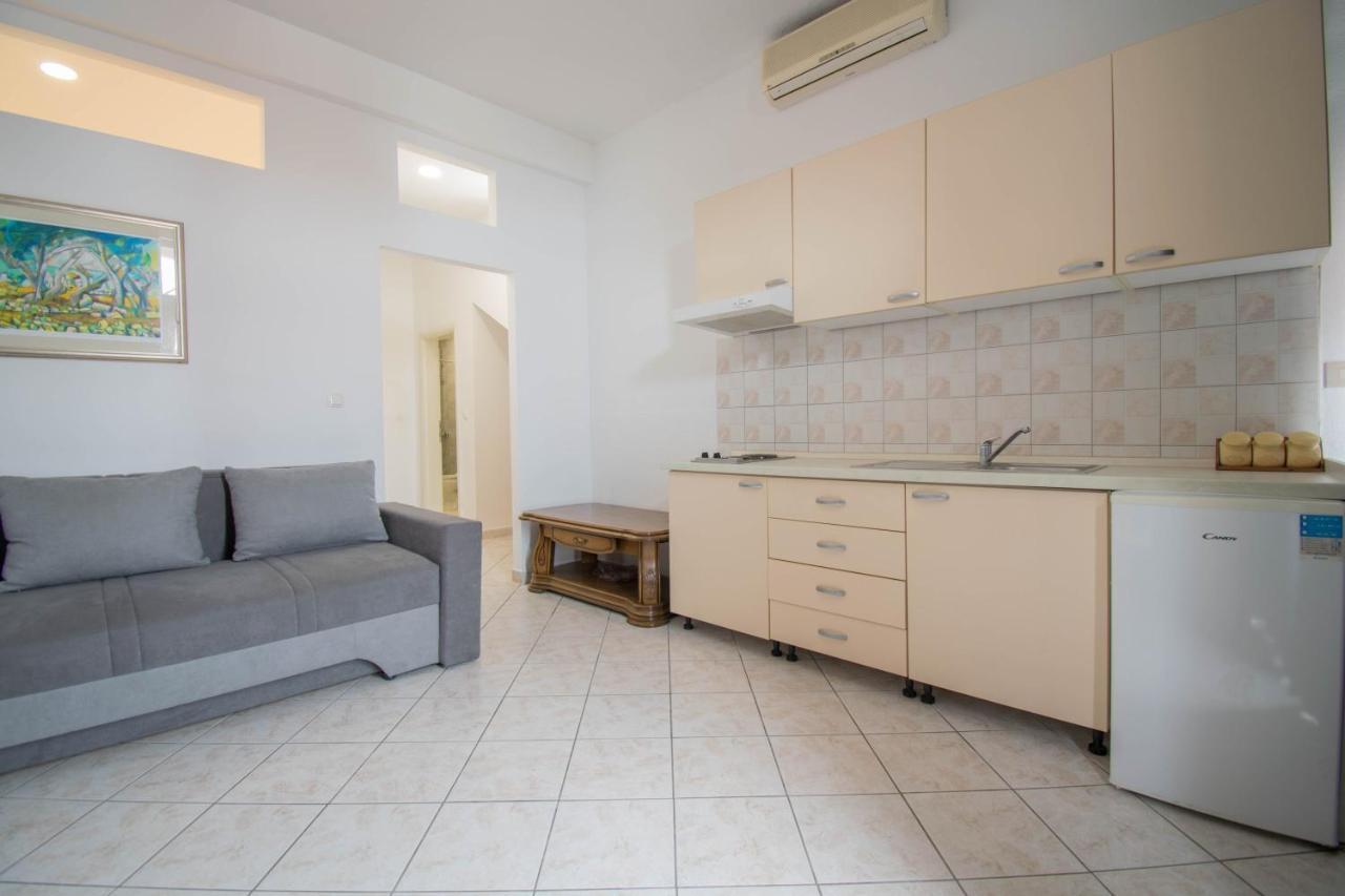 Apartments Manuela - Baska Voda Luaran gambar