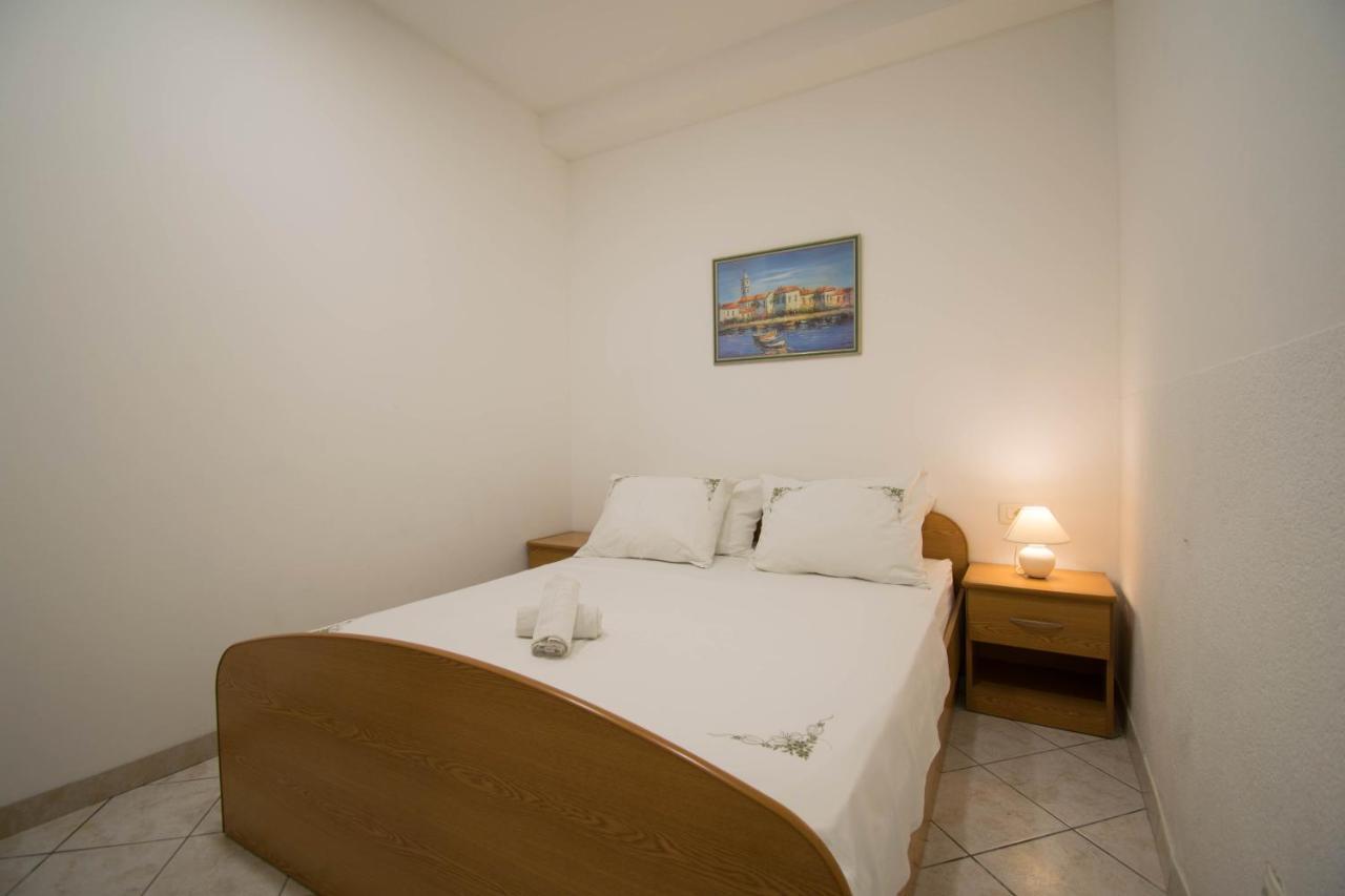 Apartments Manuela - Baska Voda Luaran gambar